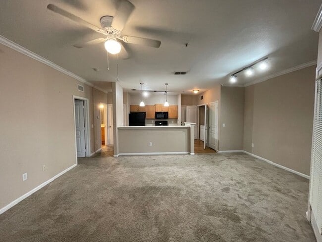 Building Photo - Gardens of Bridgehampton - 1 bed - 1 bath