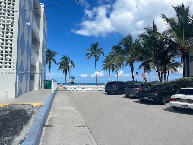Building Photo - 320 S Surf Rd