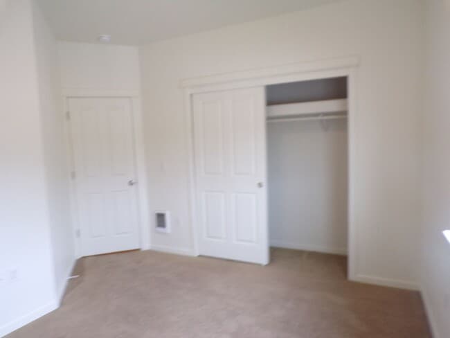 Building Photo - 2207 Jakob Ave