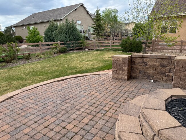 Building Photo - 8852 Stony Creek Dr