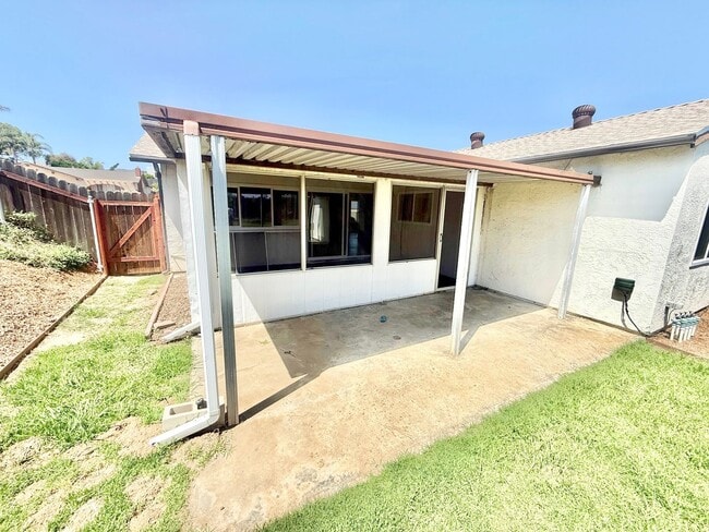 Building Photo - Beautifully Remodeled Single Story just of...