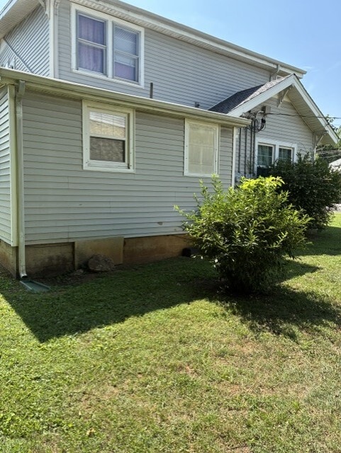 Building Photo - 216 4th Ave