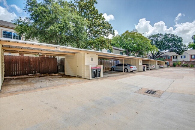 Building Photo - 14529 Misty Meadow Ln