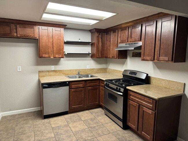 Building Photo - 4925 Indian Oaks Ct