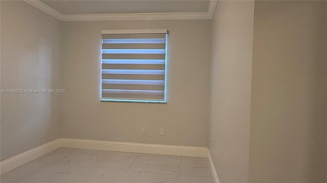 Building Photo - 8480 NW 139th Ln