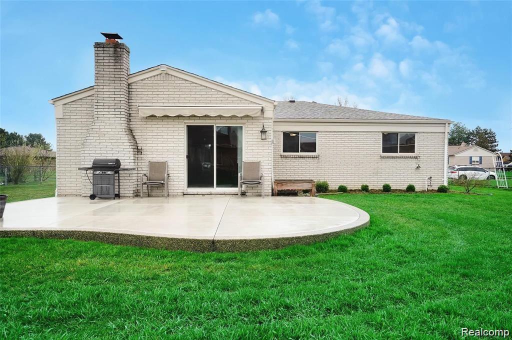 Building Photo - 41223 Sesame Dr