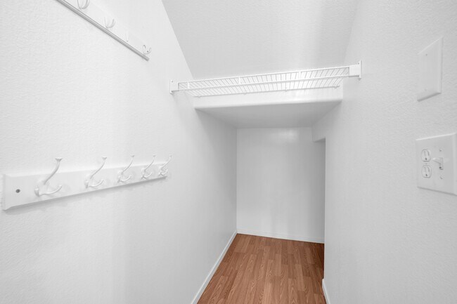 Building Photo - 2446 El Valle St