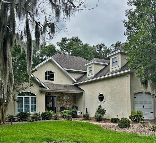 Building Photo - 111 Meadowlark Cir