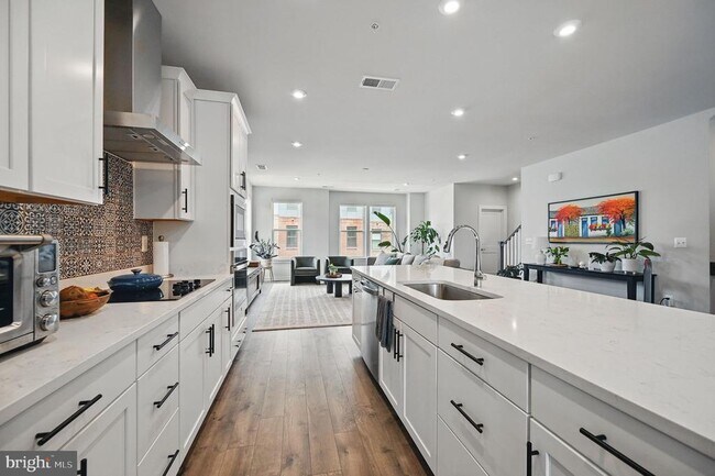Building Photo - 44623 Wolfhound Sq