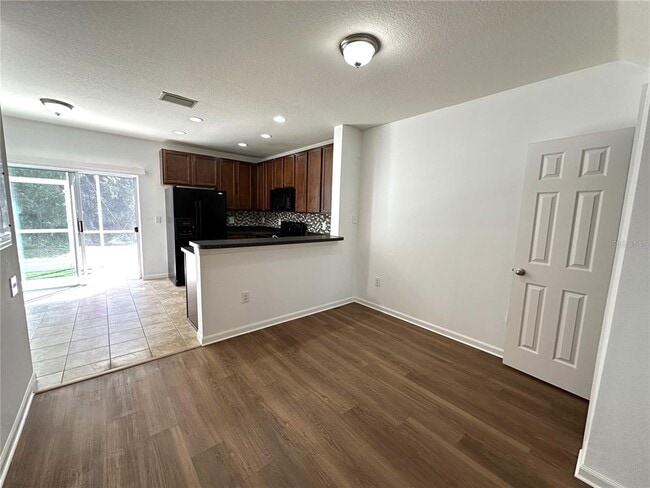 Building Photo - 15816 Fishhawk View Dr
