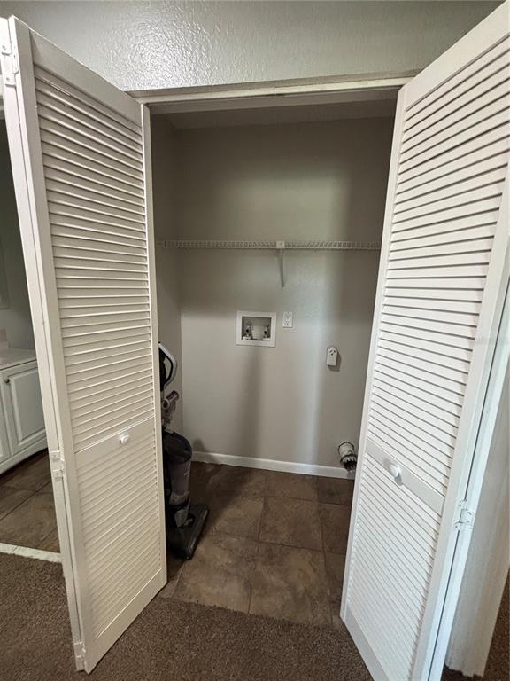 Building Photo - 5807 Erin Ln S