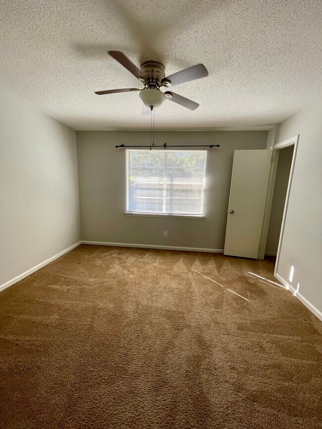 Building Photo - 1201 Brice Rd