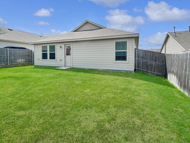 Building Photo - 8425 Fawn Creek Dr