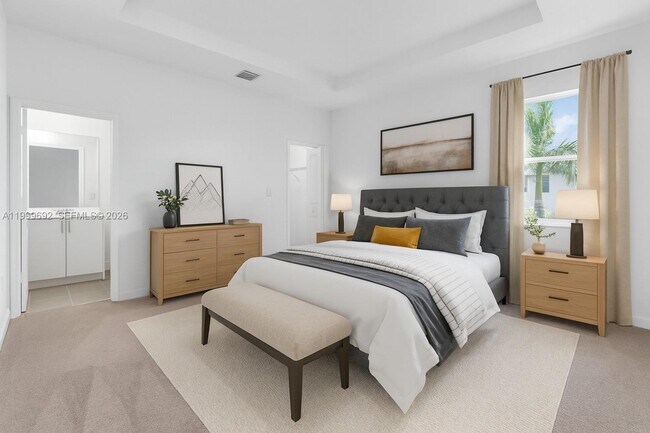 Building Photo - 2661 SE 28th St