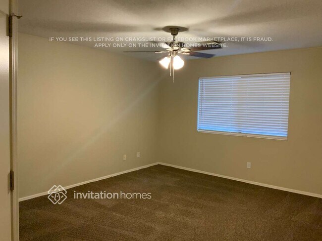 Building Photo - 866 E Mohave Ln