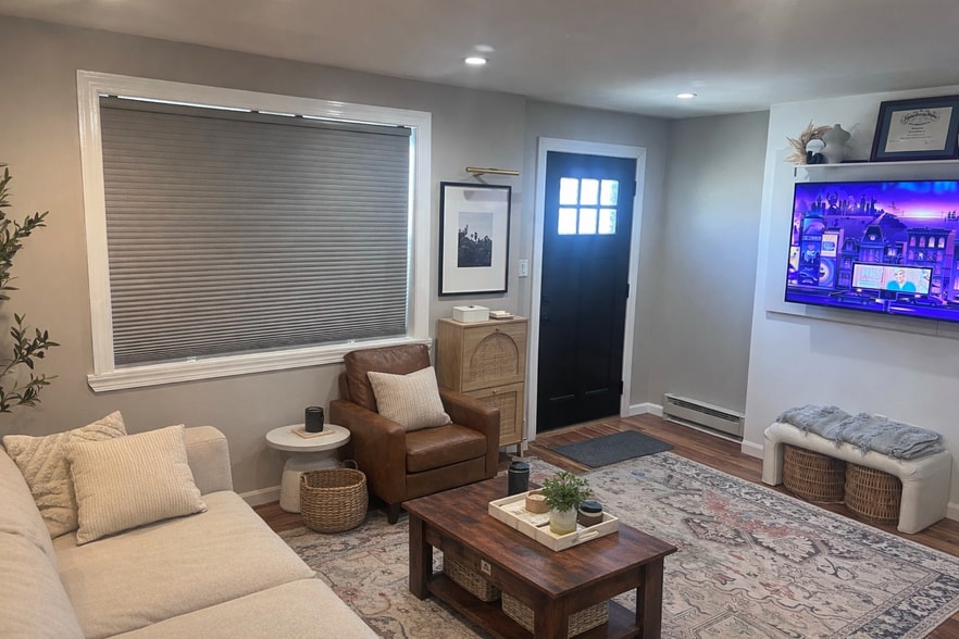 Building Photo - 107 Highway 35