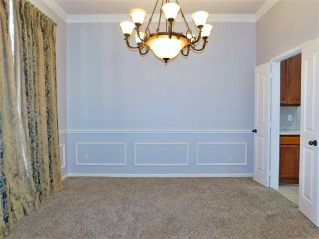 Building Photo - 4602 Trumpet Vine