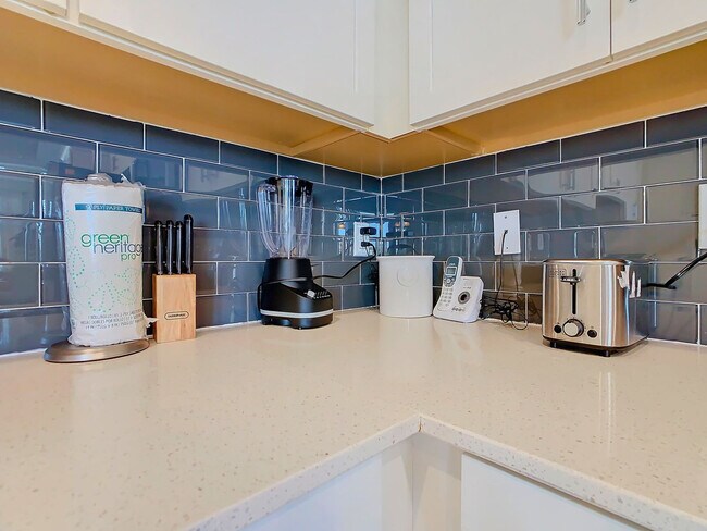 Building Photo - 4784 Clock Tower Dr