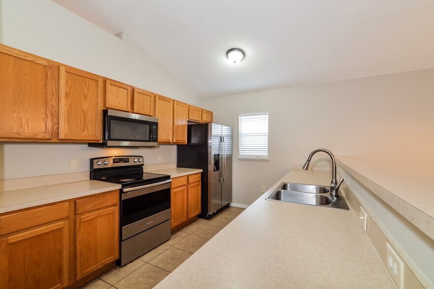 Building Photo - 2961 Elbib Dr
