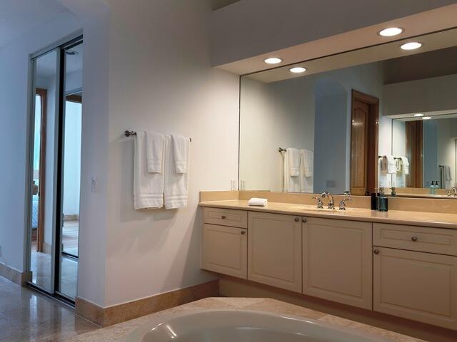 Building Photo - 8387 Ironhorse Ct