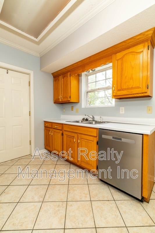 Building Photo - 203 Sweet Gum Lane