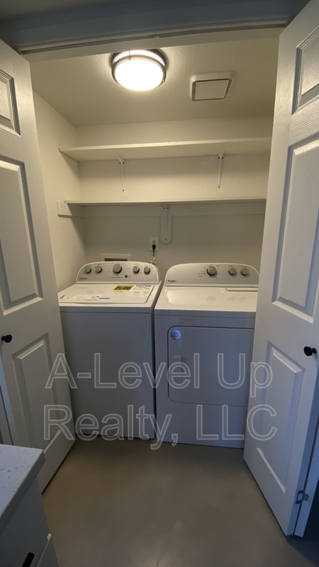 Building Photo - 2387 W Palo Dulce Dr