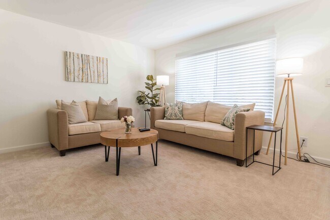 Building Photo - 2023 Habero Dr