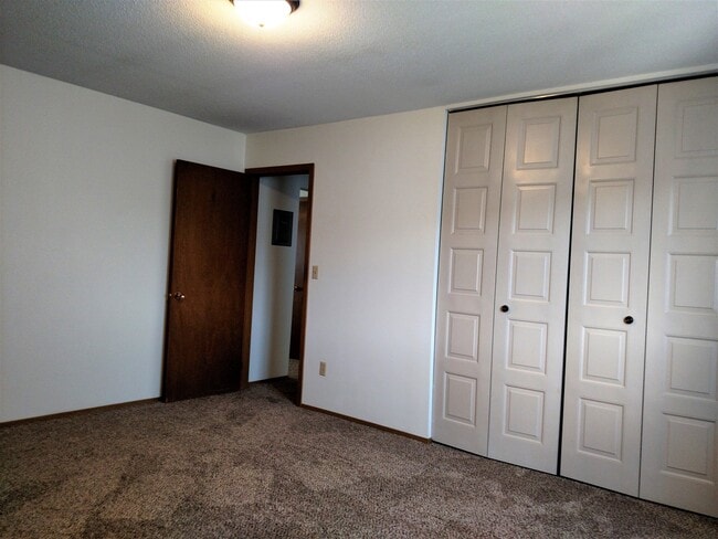 Building Photo - Briarwood Apartments