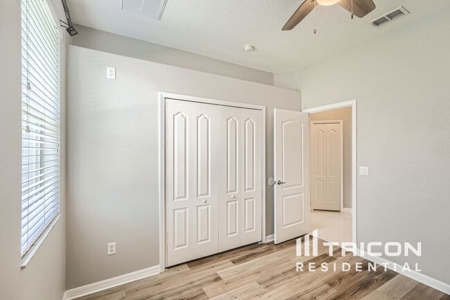 Building Photo - 1028 Appian Pl