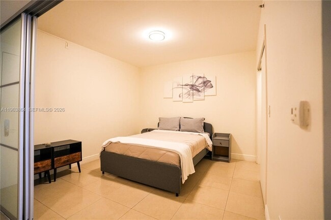 Building Photo - 1830 S Ocean Dr