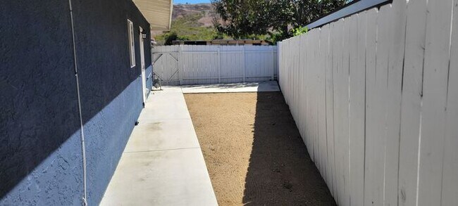 Building Photo - Beautifully Remodeled Single-Story Home on Corner Lot – Near Oceanside Beach!
