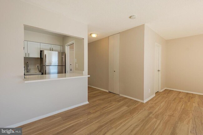 Building Photo - 5500 Friendship Blvd