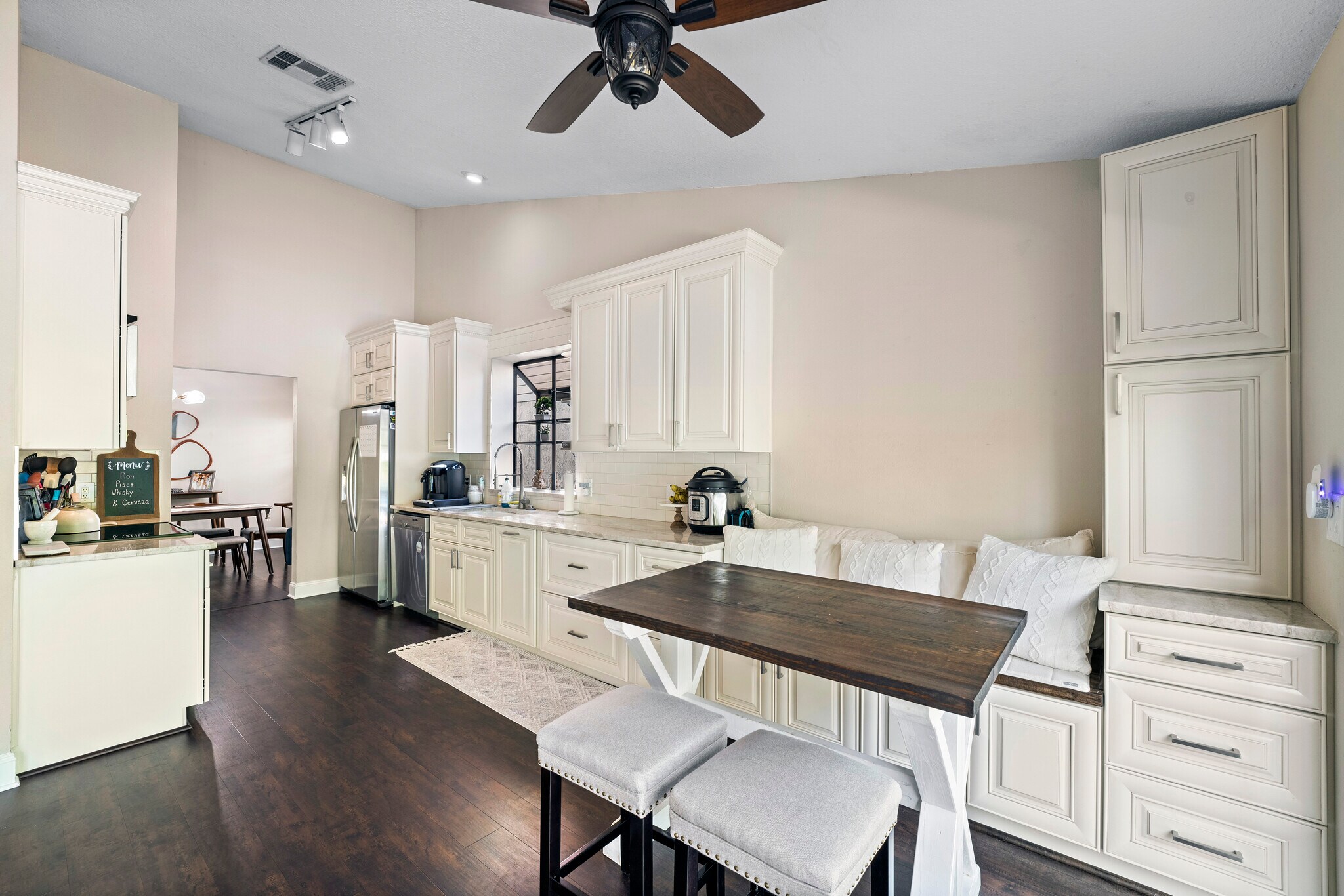 Building Photo - 3220 Tall Timber Dr