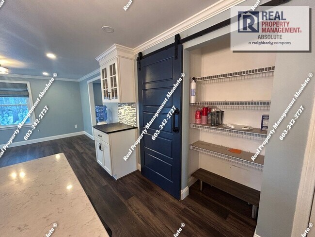 Building Photo - 44 Pinewood Rd