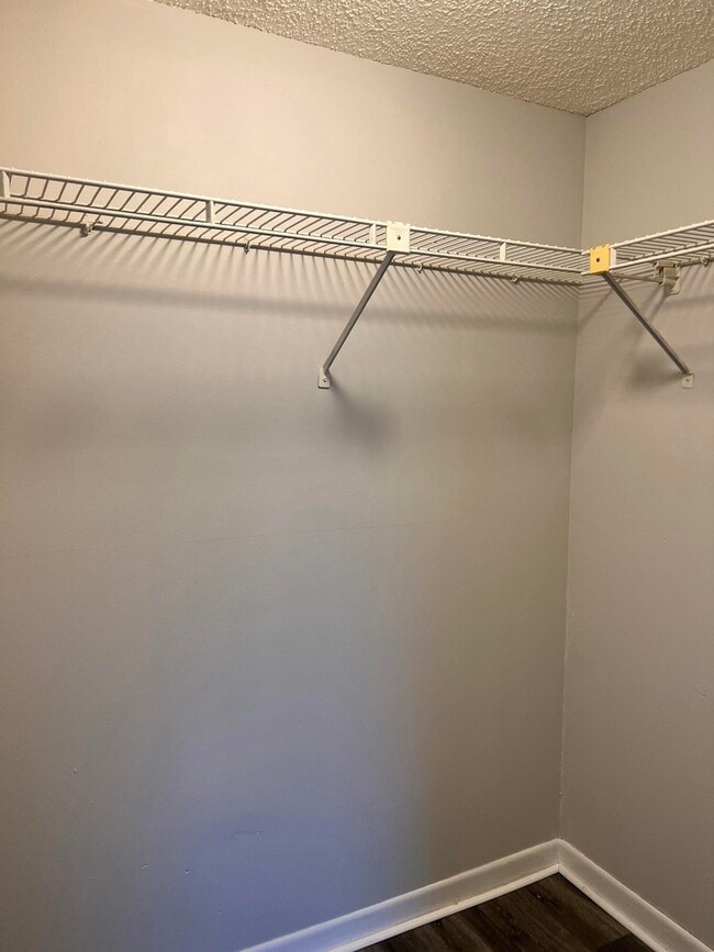 Building Photo - 7149 Golf Colony Ct