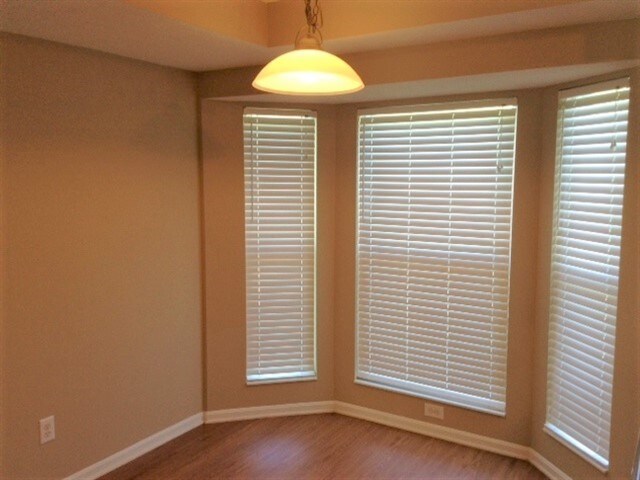 Building Photo - 725 Kent Cir