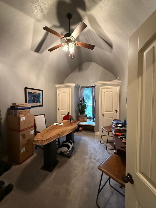 Building Photo - Pre-leasing for September - 5BR with all of the extras!