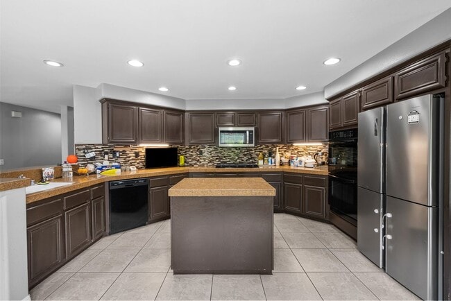 Building Photo - 26426 Cardinal Dr