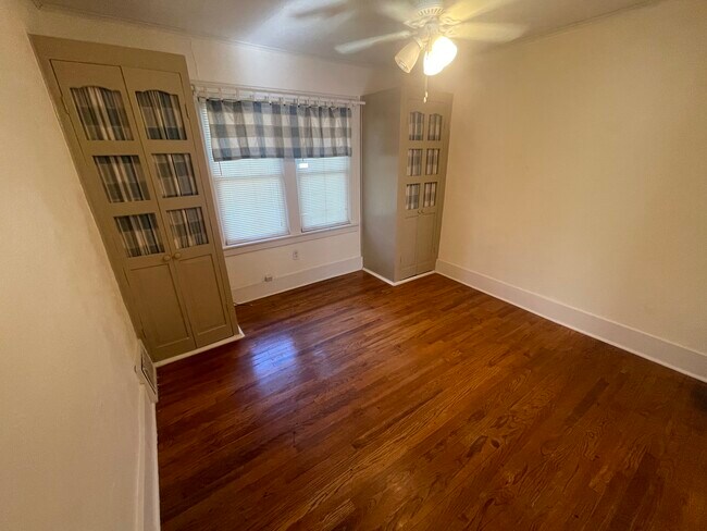 Bedroom 2 - 1801 S Olive St