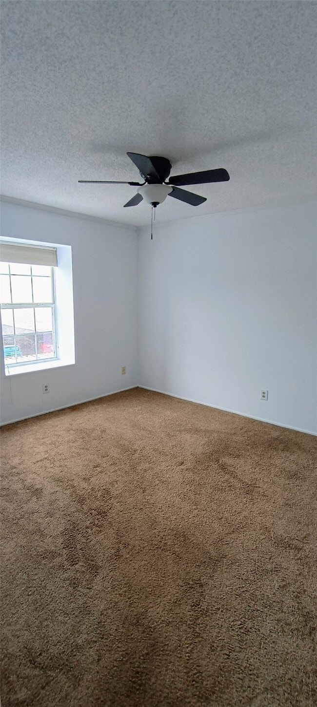 Building Photo - 3131 Southwest Fwy