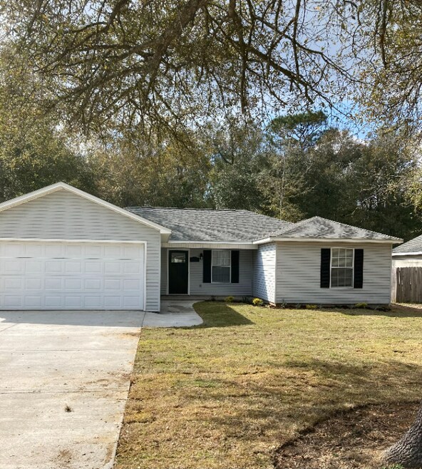 Building Photo - 6056 Savannah Dr