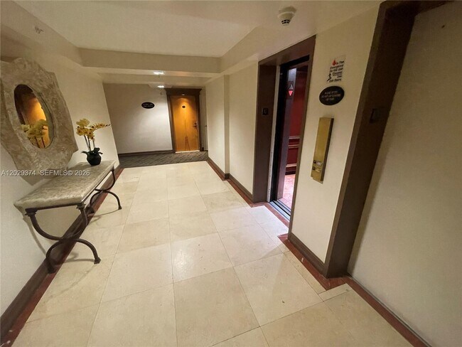 Building Photo - 9195 Collins Ave
