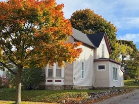 Building Photo - 1115 Emmet St