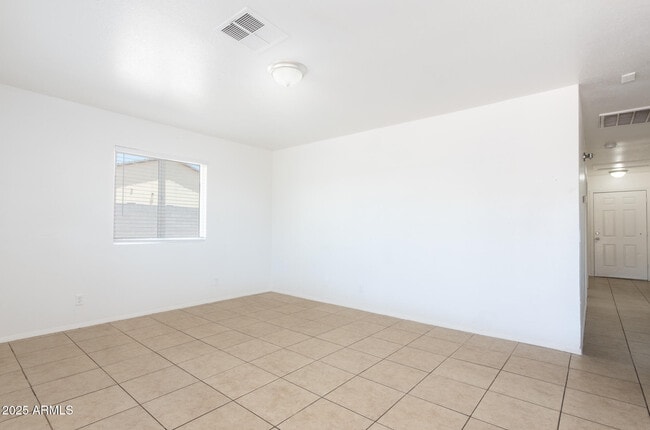 Building Photo - 431 S Hidalgo Rd