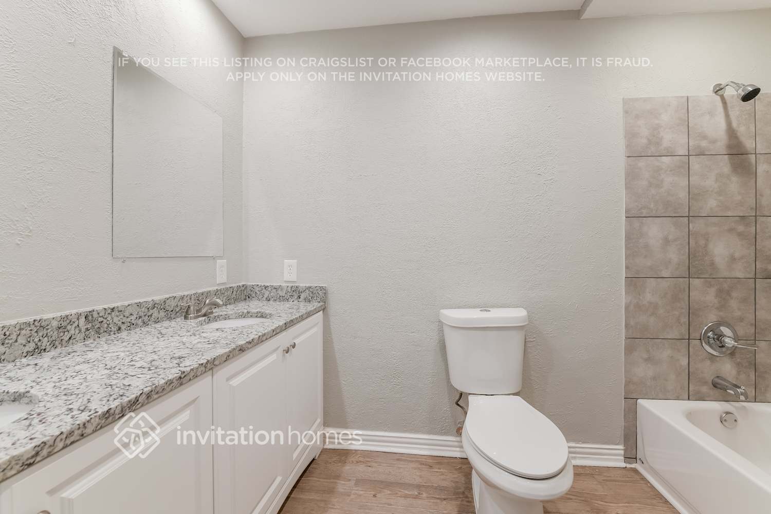 Building Photo - 2600 Treeview Dr