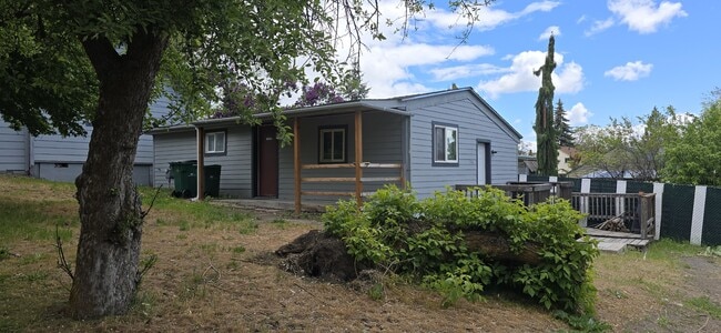 Primary Photo - 1934 Worden Ave