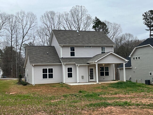 Building Photo - Breathtaking 4 Bedroom, 2 1/2 Bathroom House in Winston Salem, NC!