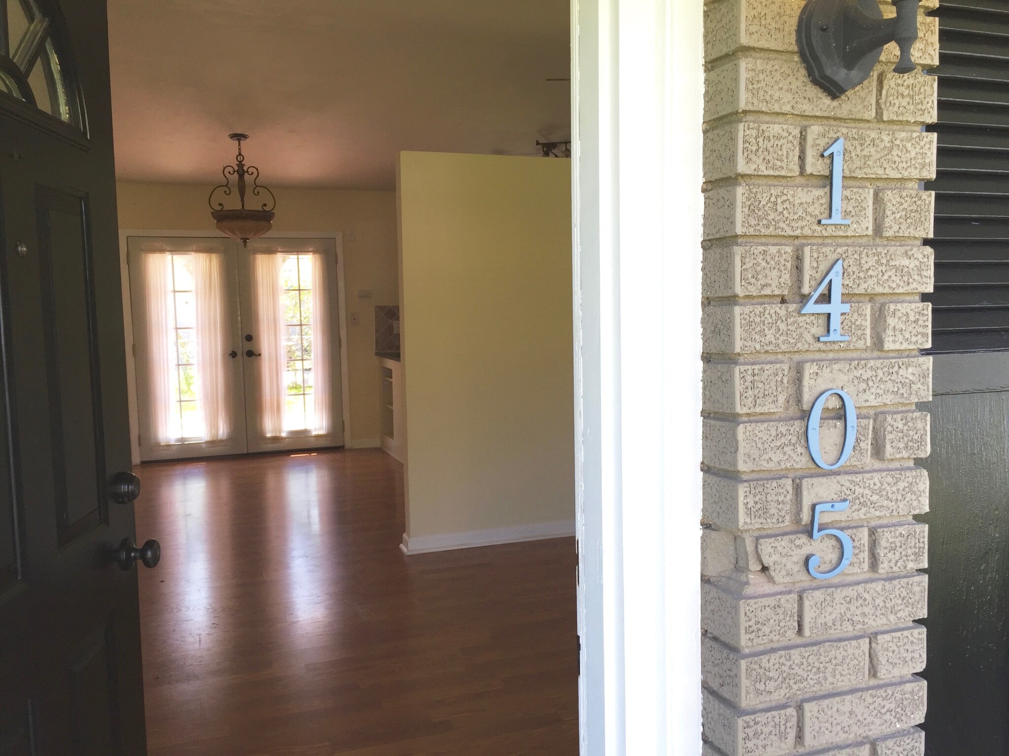 Building Photo - 1405 Green Forest Dr