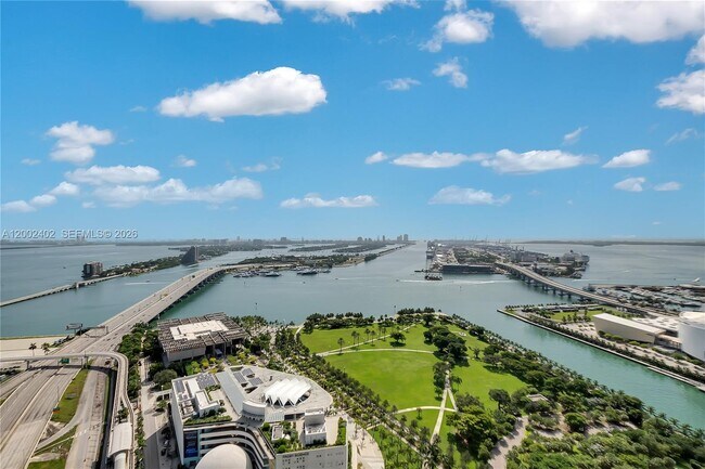 Building Photo - 1100 Biscayne Blvd