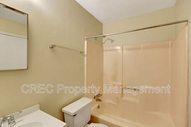 Building Photo - 108 Canvasback Dr